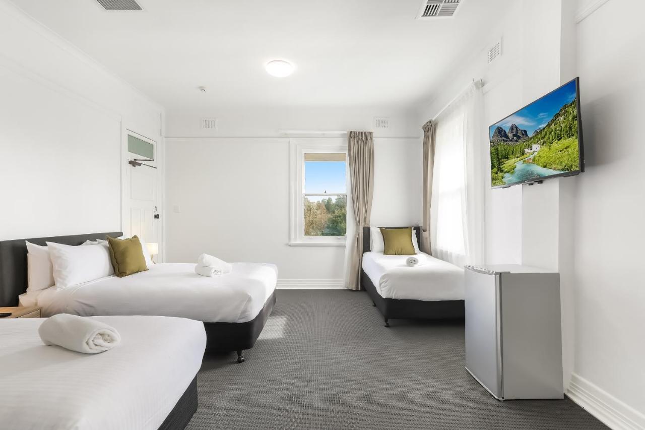 Grand View Hotel Уентуърт Фолс Екстериор снимка